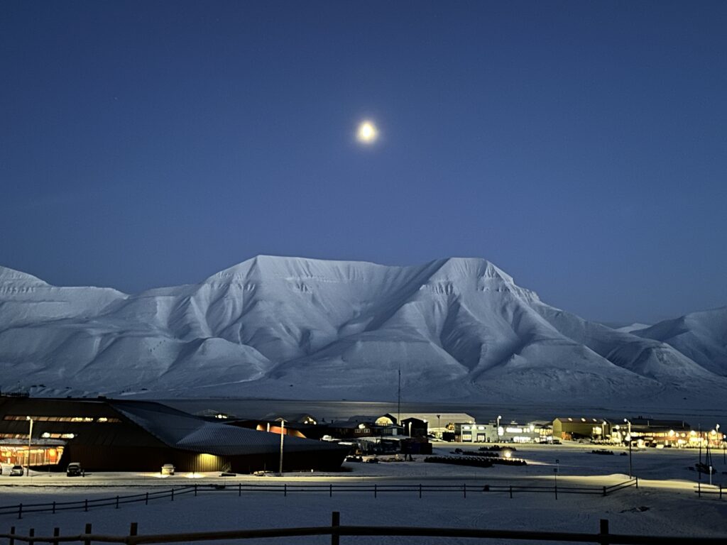 Svalbard om aftenen